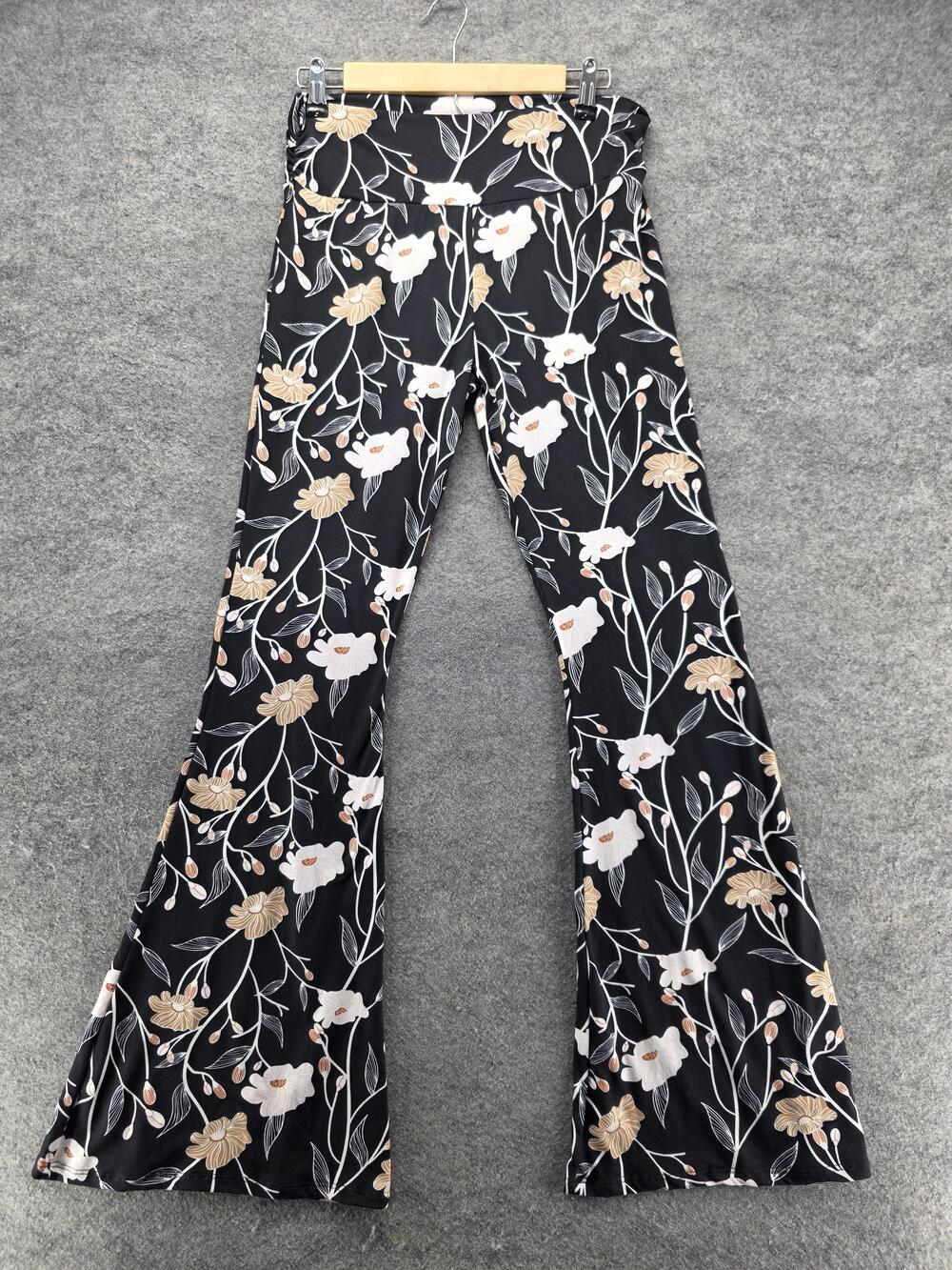 Earthbound Trading Co Pants Womens M Black Floral Jersey Elastic Waist Stretch